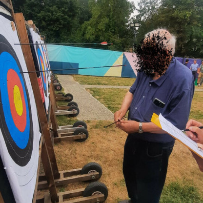 Initiation au tir à l'arc organisée au profit des salariés d'une entreprise